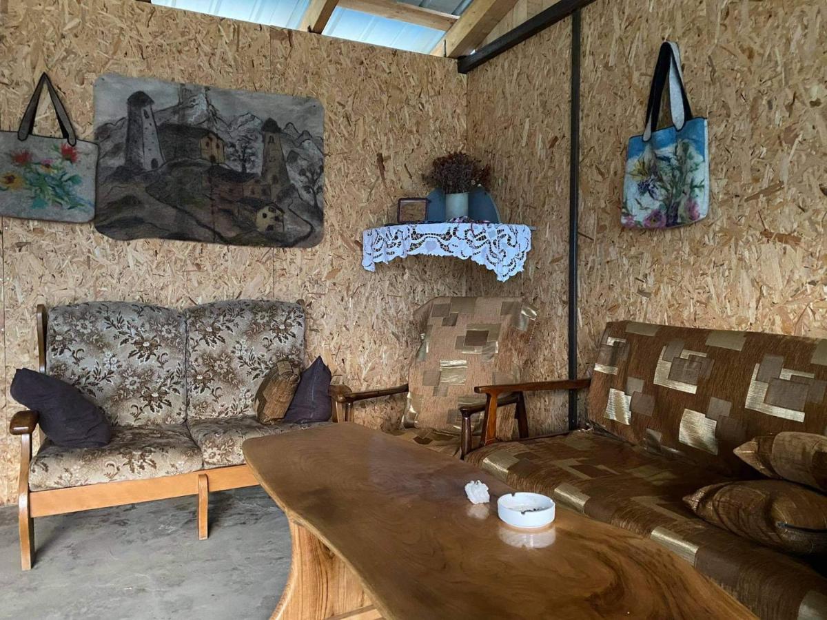 Guesthouse Omalo Exterior photo